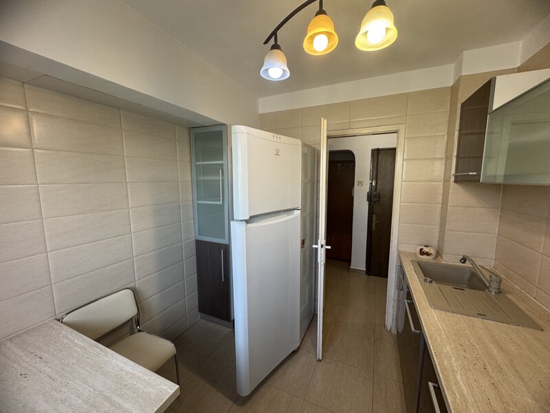 Costin Georgian, Piata Minis,