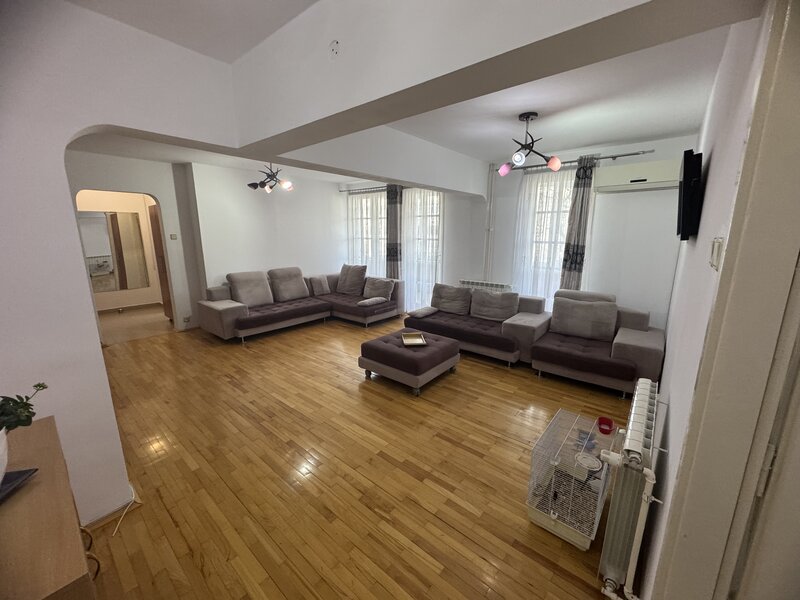 Costin Georgian, Piata Minis,