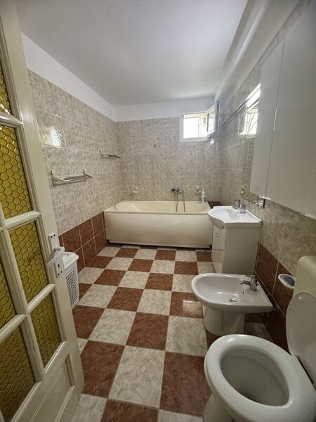 Costin Georgian, Piata Minis,