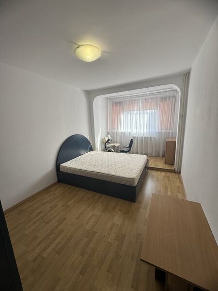 Costin Georgian, Piata Minis,